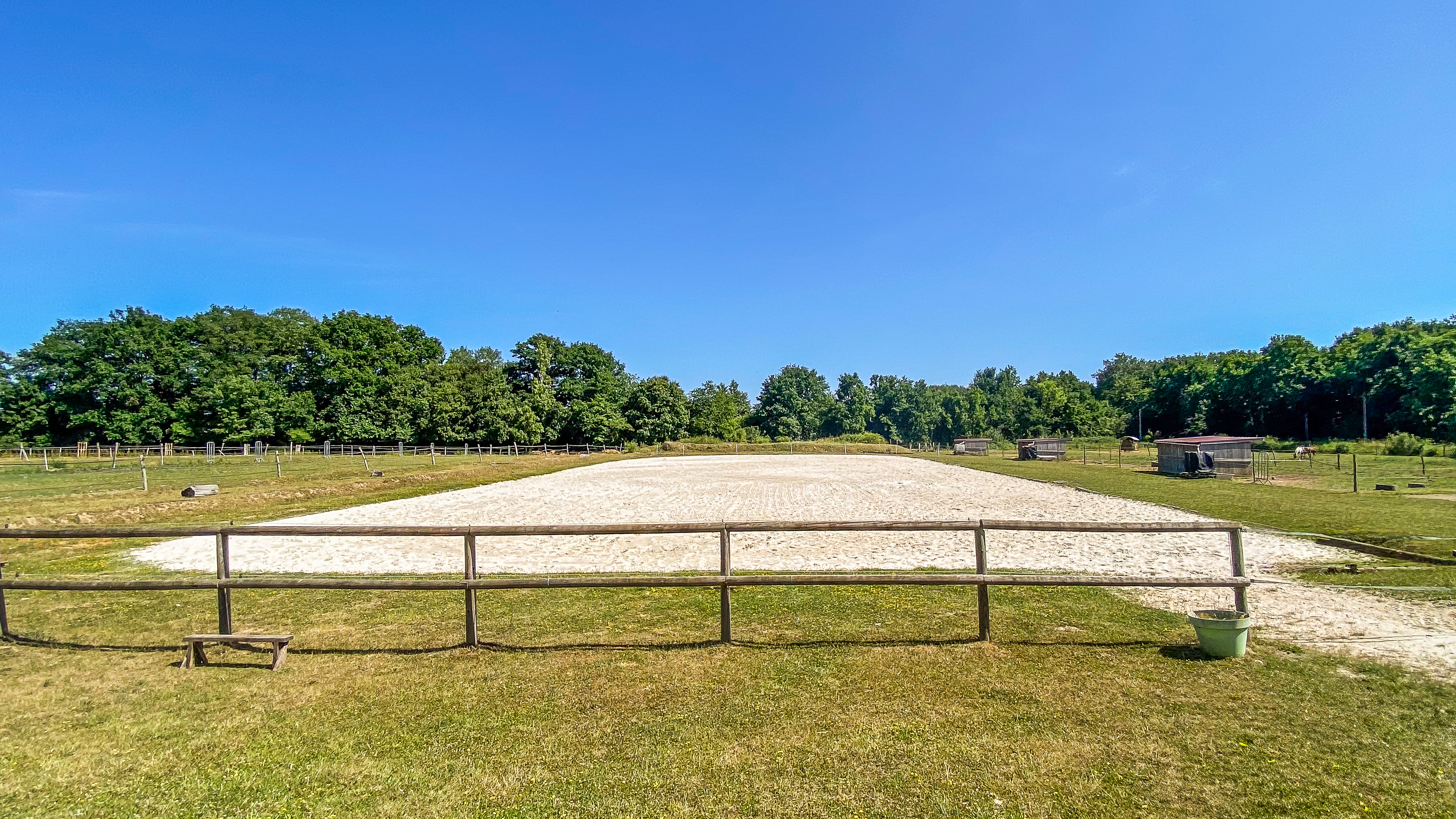 Carrière 70x30 Ecurie du rondeau